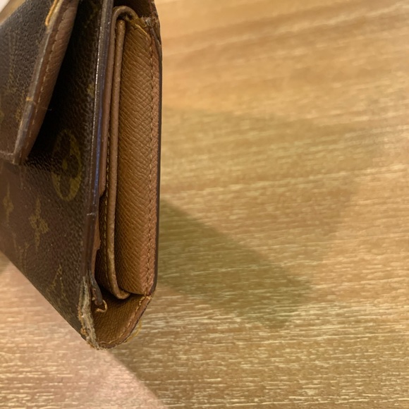 Authentic Louis Vuitton, Monogram Porte Tresor Wallet - Picture 7 of 15